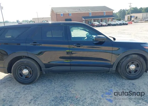 2020 Ford Police Interceptor z USA, uszkodzony, nr VIN 1FM5K8AC2LGC93575